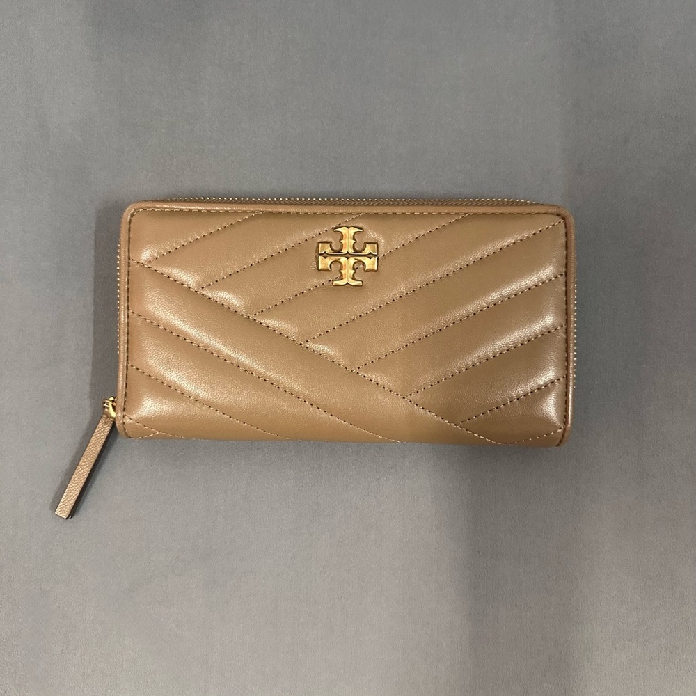 Tory Burch Kira Chevron-Quilt Zip Wallet